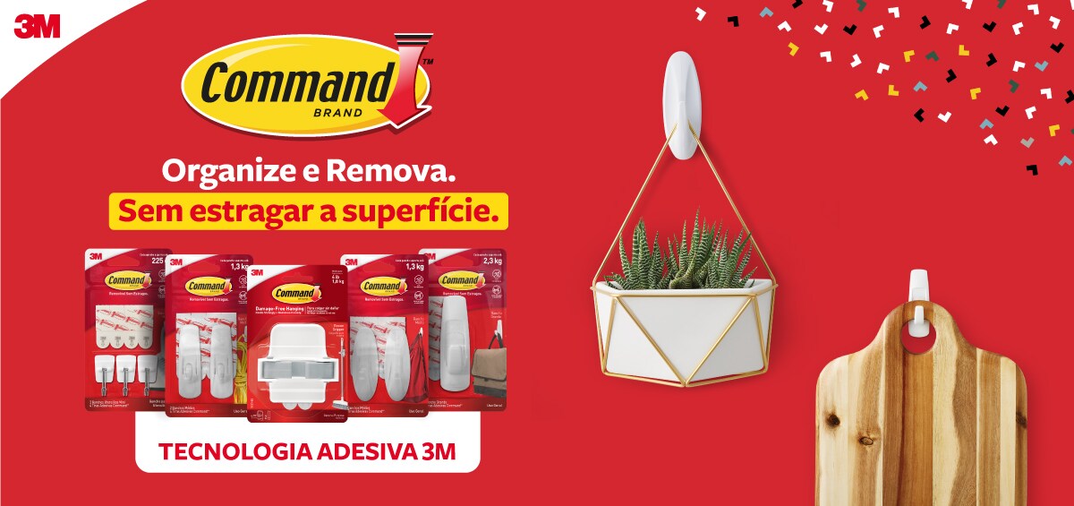 Banner de fundo vermelho com ganchos Command brancos. Organize e remova sem estragar a superfície e pendurar plantas e tábua de cozinha.
